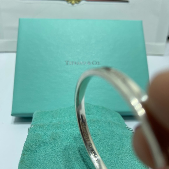 Tiffany and Co. open Bangle silver. - Picture 4 of 8